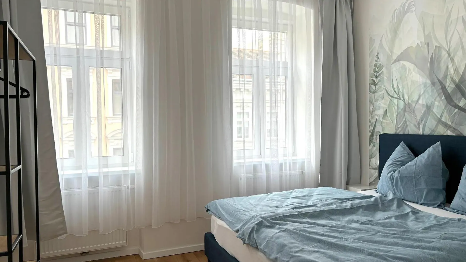 Lägenhet Schoenes Design, 3 Queensize-Betten, Walk In Dusche, Kueche Komplett Mit Nespresso, Kinder Zusatzpaket Moeglich Kleinkinderbett, Kindergeschirr, Hochstuhl Wien Österrike